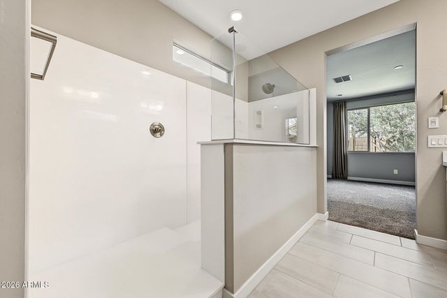 8930 W VERMONT Avenue, Glendale, AZ 85305