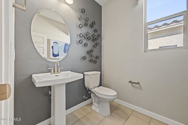 8930 W VERMONT Avenue, Glendale, AZ 85305