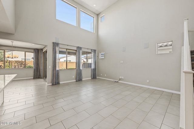 8930 W VERMONT Avenue, Glendale, AZ 85305