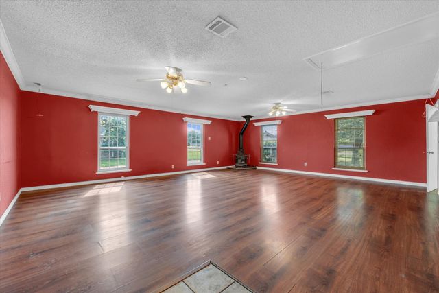 840 Harris Creek Road, Mcgregor, TX 76657