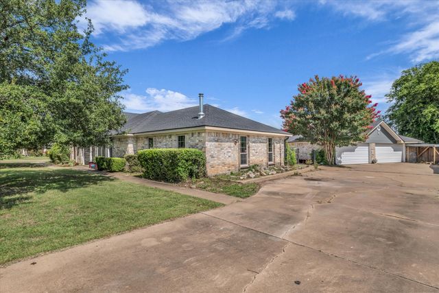 840 Harris Creek Road, Mcgregor, TX 76657