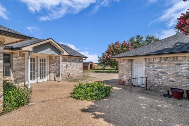 840 Harris Creek Road, Mcgregor, TX 76657