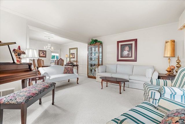 2338 Meadowdown Street, Owosso, MI 48867