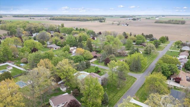 2338 Meadowdown Street, Owosso, MI 48867