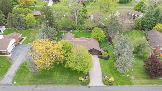 2338 Meadowdown Street, Owosso, MI 48867