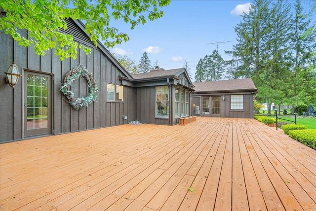 2338 Meadowdown Street, Owosso, MI 48867