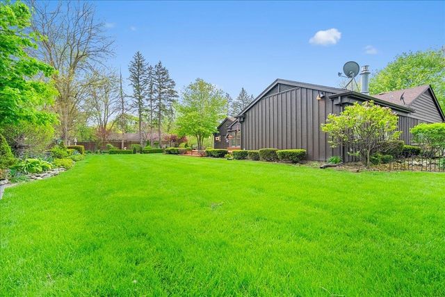 2338 Meadowdown Street, Owosso, MI 48867