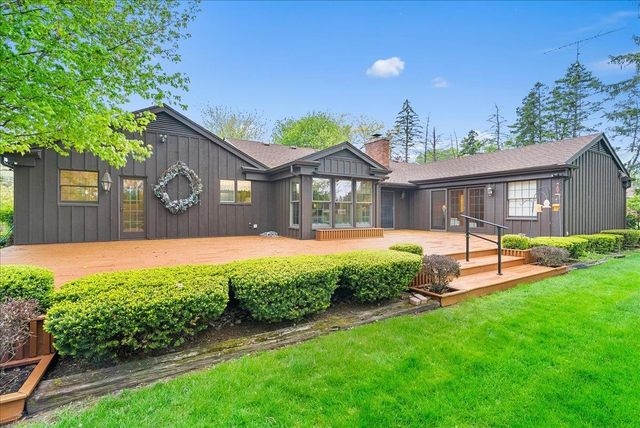 2338 Meadowdown Street, Owosso, MI 48867