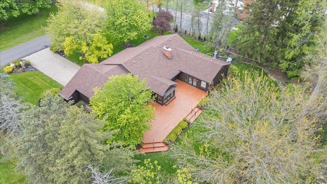 2338 Meadowdown Street, Owosso, MI 48867