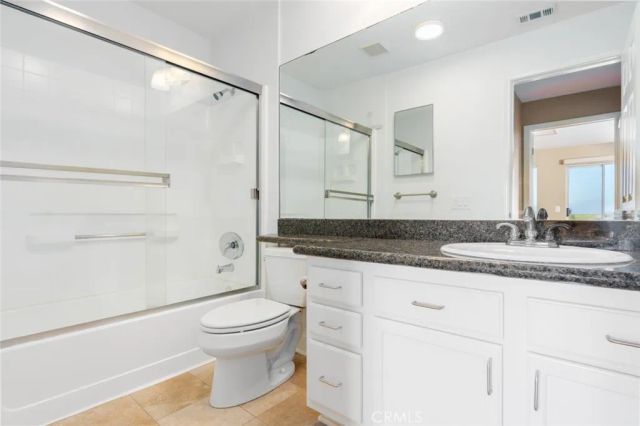 2380 Del Mar Way 302, Corona, CA 92882