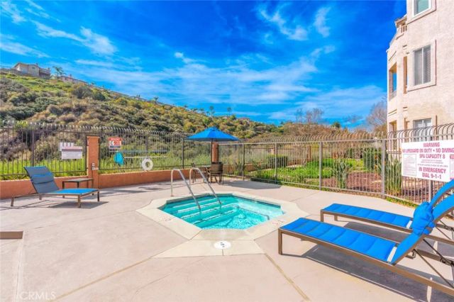 2380 Del Mar Way 302, Corona, CA 92882