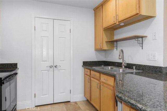 2380 Del Mar Way 302, Corona, CA 92882
