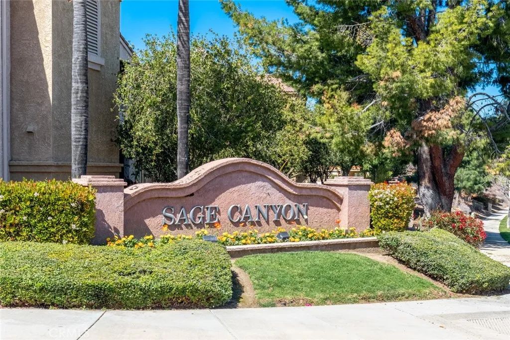 2380 Del Mar Way 302, Corona, CA 92882