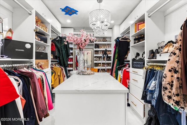 422 Everett Road, Holmdel, NJ 07733