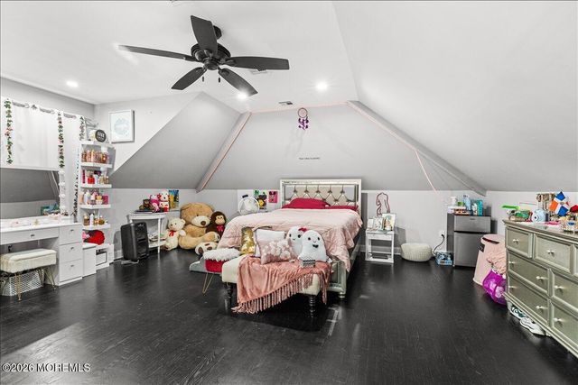 422 Everett Road, Holmdel, NJ 07733