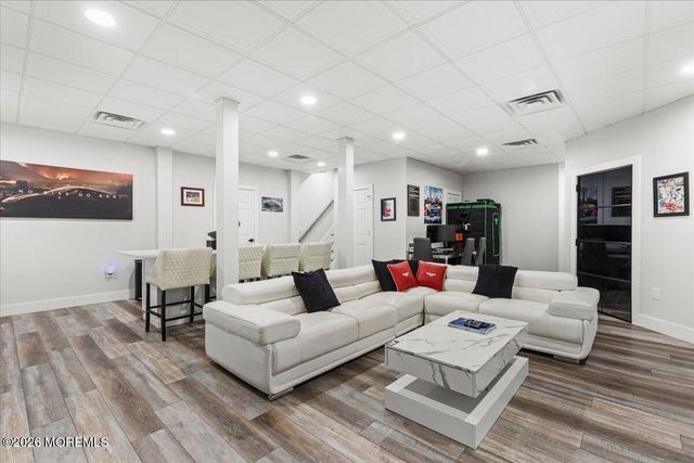422 Everett Road, Holmdel, NJ 07733