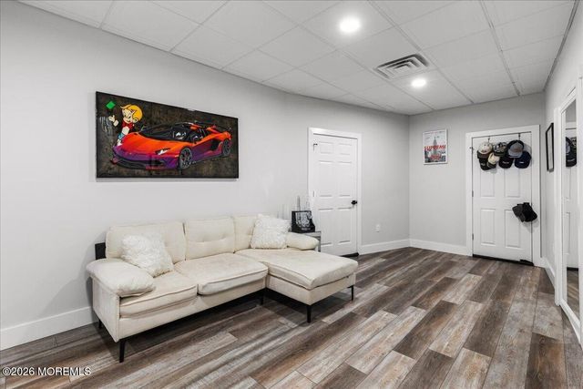422 Everett Road, Holmdel, NJ 07733