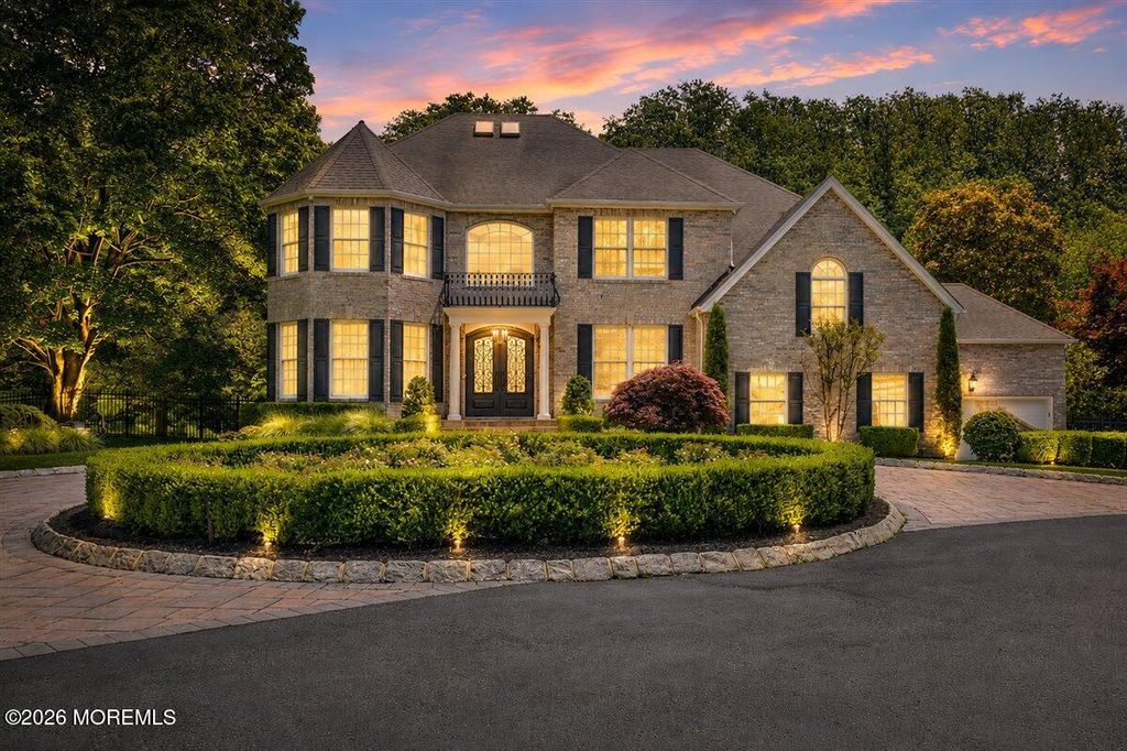 422 Everett Road, Holmdel, NJ 07733