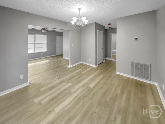 1402 New Castle Street, Savannah, GA 31415