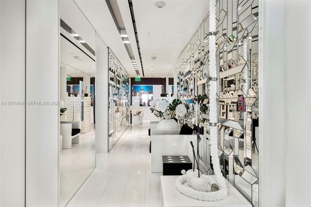 19575 Collins Ave 30, Sunny Isles Beach, FL 33160