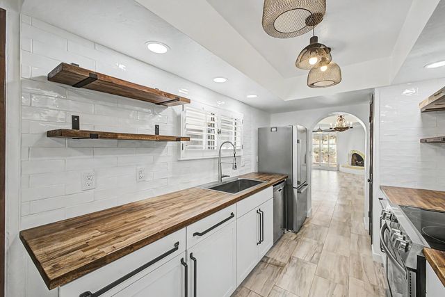 37210 N Tranquil Trail Unit 13, Carefree, AZ 85377