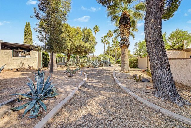 37210 N Tranquil Trail Unit 13, Carefree, AZ 85377