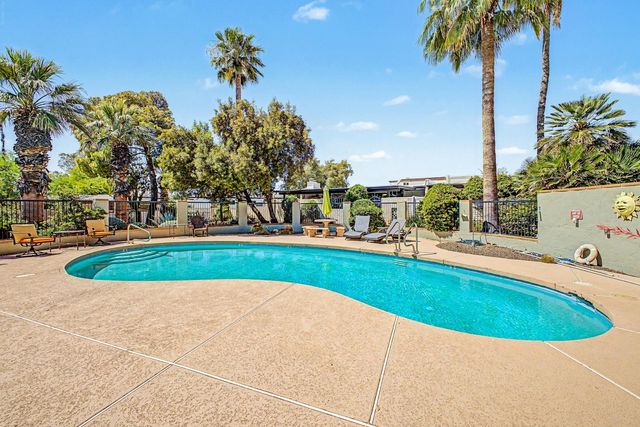 37210 N Tranquil Trail Unit 13, Carefree, AZ 85377