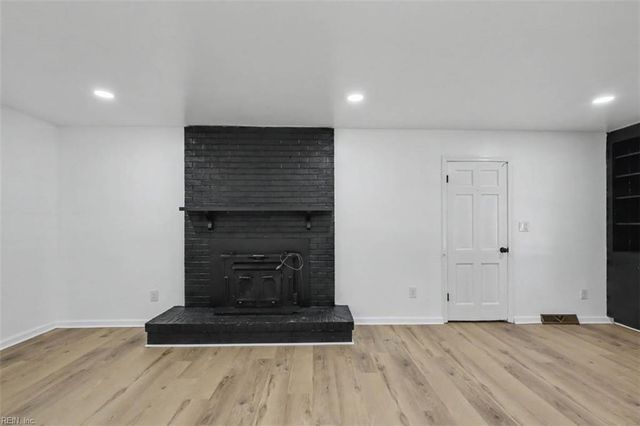 212 Watkins DR, Hampton, VA 23669