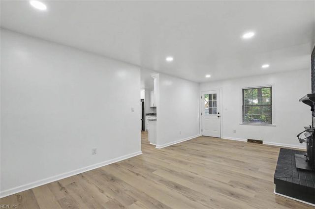 212 Watkins DR, Hampton, VA 23669