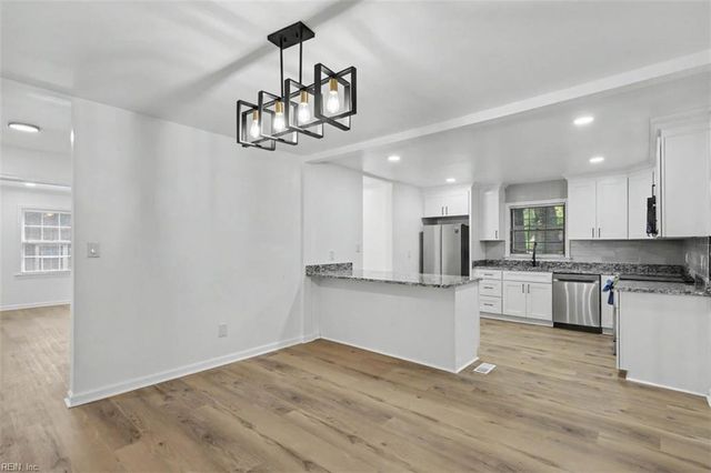 212 Watkins DR, Hampton, VA 23669