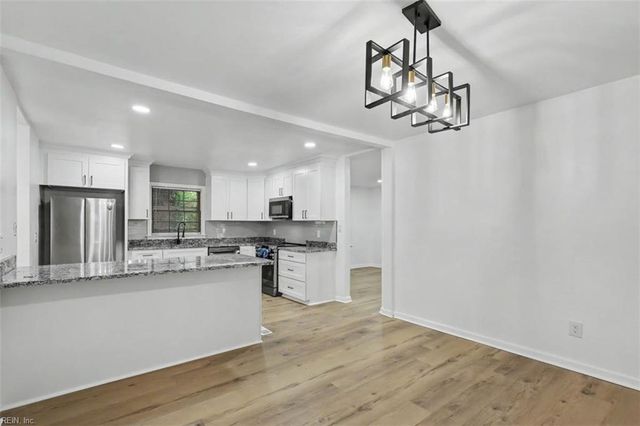212 Watkins DR, Hampton, VA 23669