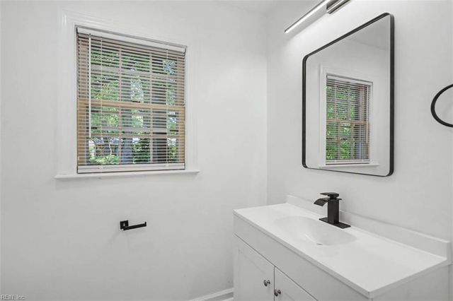 212 Watkins DR, Hampton, VA 23669