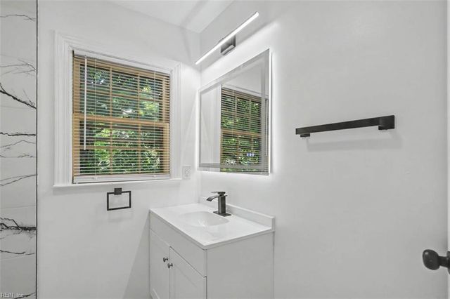 212 Watkins DR, Hampton, VA 23669