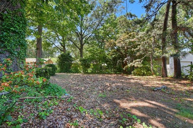 212 Watkins DR, Hampton, VA 23669