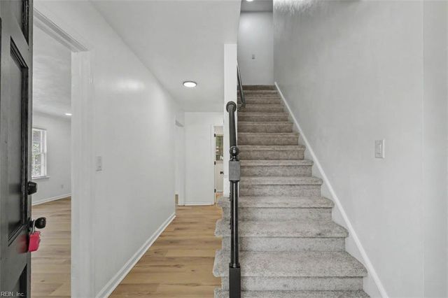 212 Watkins DR, Hampton, VA 23669