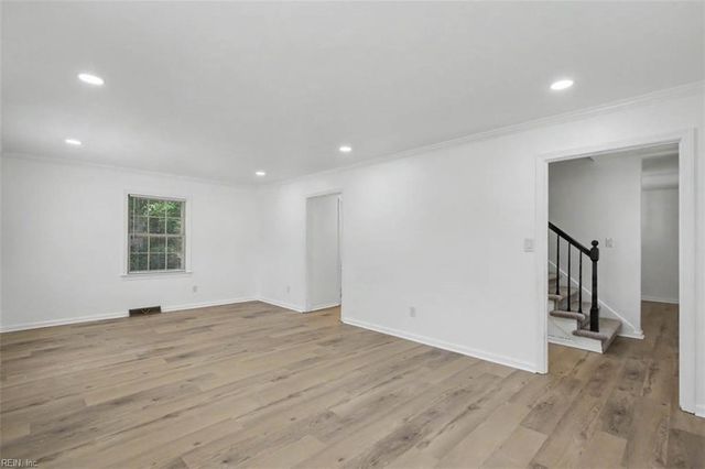 212 Watkins DR, Hampton, VA 23669