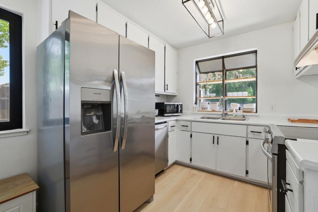 8238 Ferncreek Ct, Citrus Heights, CA 95621