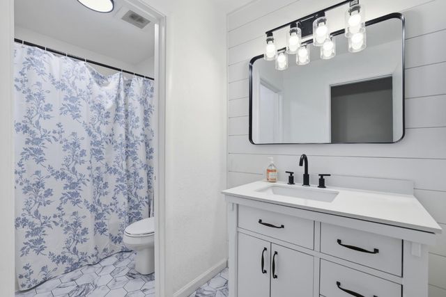 8238 Ferncreek Ct, Citrus Heights, CA 95621