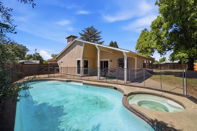 8238 Ferncreek Ct, Citrus Heights, CA 95621