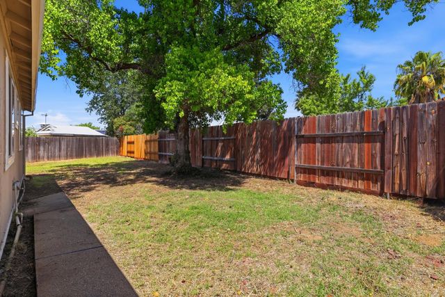 8238 Ferncreek Ct, Citrus Heights, CA 95621