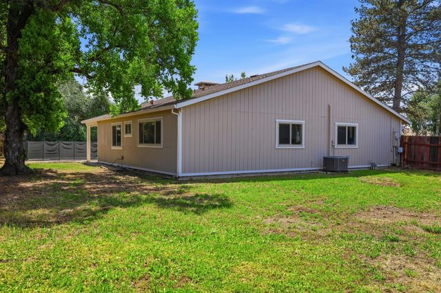 8238 Ferncreek Ct, Citrus Heights, CA 95621