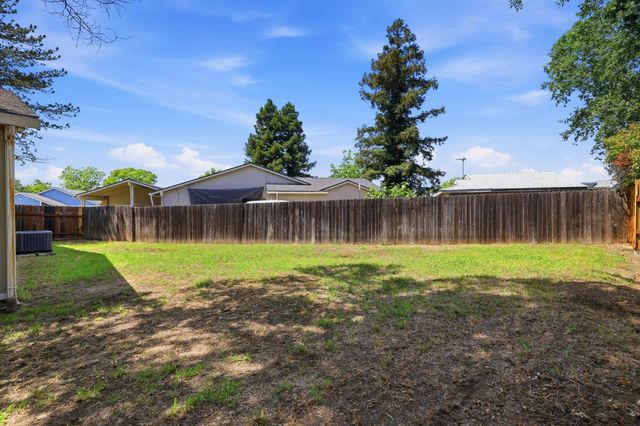 8238 Ferncreek Ct, Citrus Heights, CA 95621
