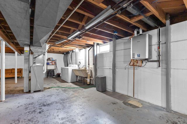 9600 W Morgan AVENUE, Milwaukee, WI 53228