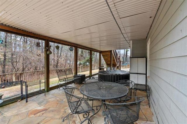 11 Valleyside Ct, Dallas, GA 30157