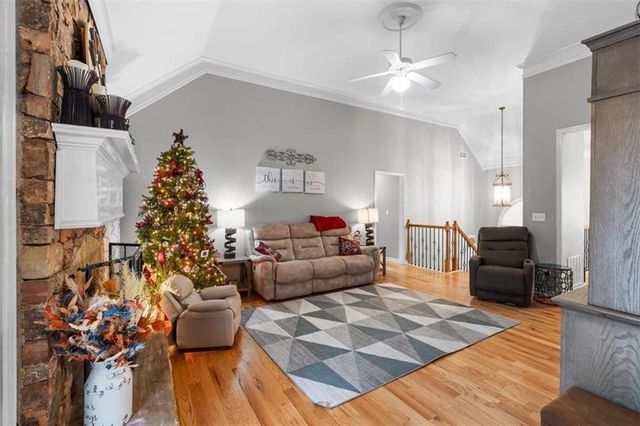 11 Valleyside Ct, Dallas, GA 30157