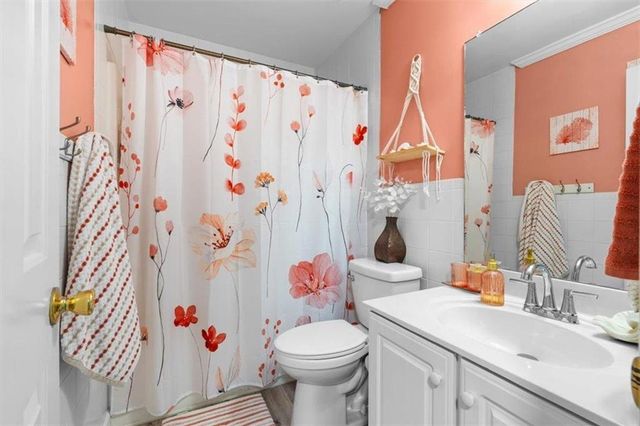 11 Valleyside Ct, Dallas, GA 30157