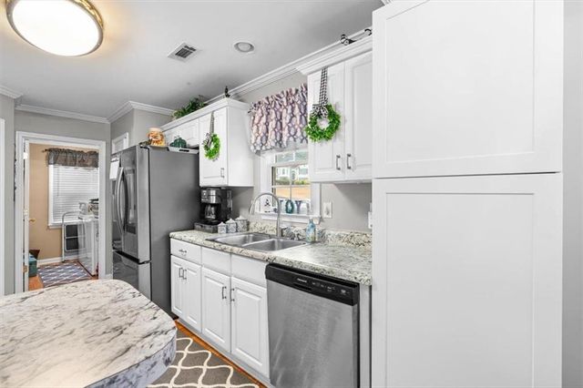 11 Valleyside Ct, Dallas, GA 30157