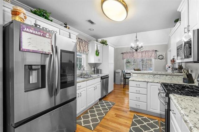 11 Valleyside Ct, Dallas, GA 30157