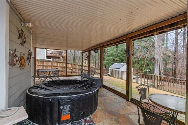 11 Valleyside Ct, Dallas, GA 30157