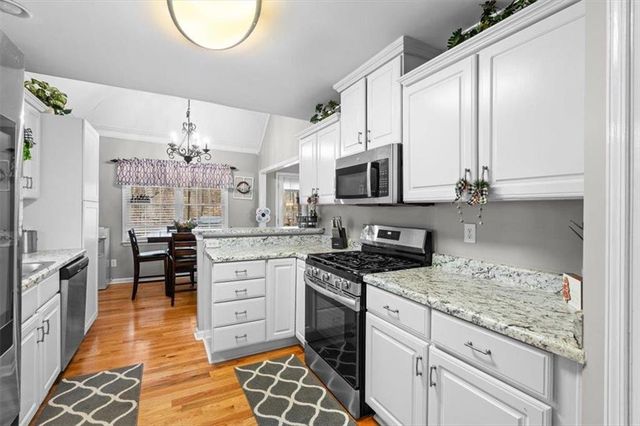 11 Valleyside Ct, Dallas, GA 30157